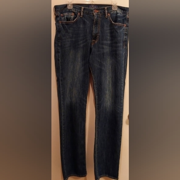 Lucky Brand Other - Lucky Brand Men's Vintage Straight Jeans SZ 36/34 Pockets Distressed Med Wash